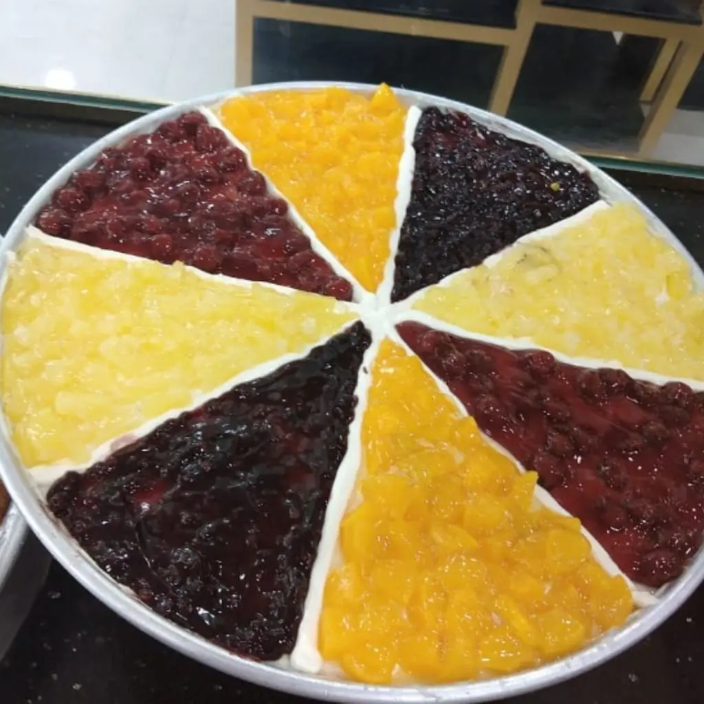 كنافة فواكة مشكلة